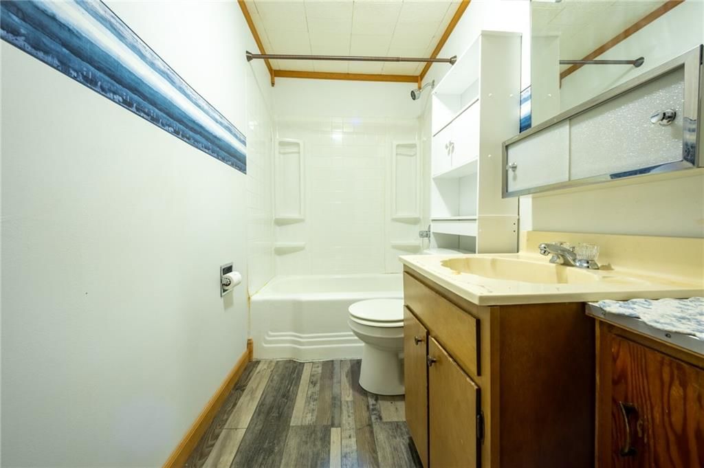 212 W Mill Street — photo 14