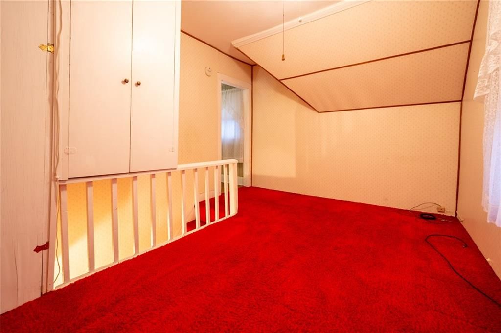 212 W Mill Street — photo 16
