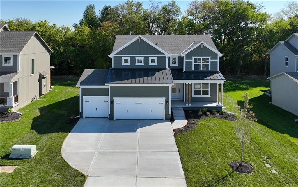 3117 SW Arbor Tree Drive, Lee's Summit, MO