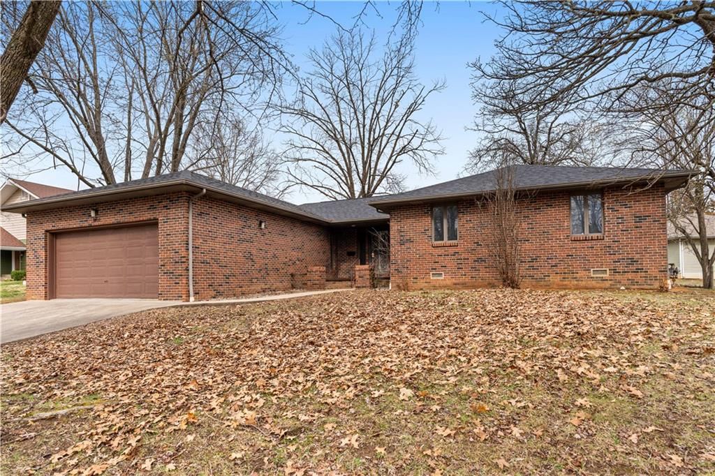 802 S Timberbrook Drive — photo 2