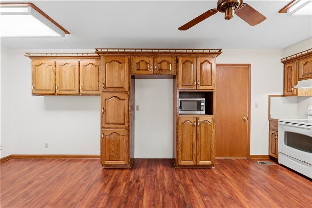 802 S Timberbrook Drive — photo 7