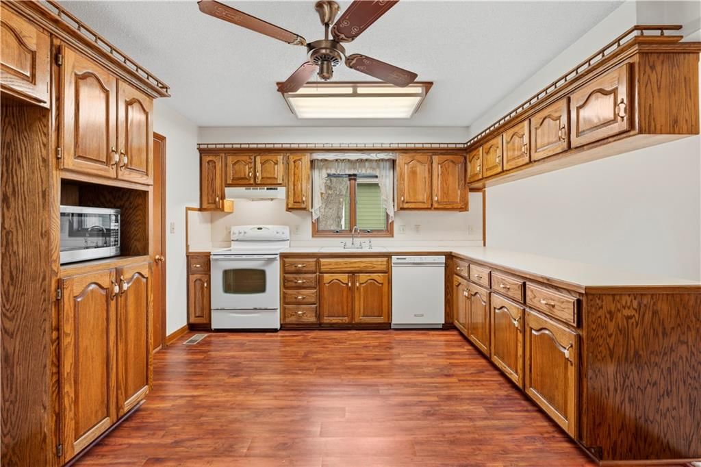 802 S Timberbrook Drive — photo 8