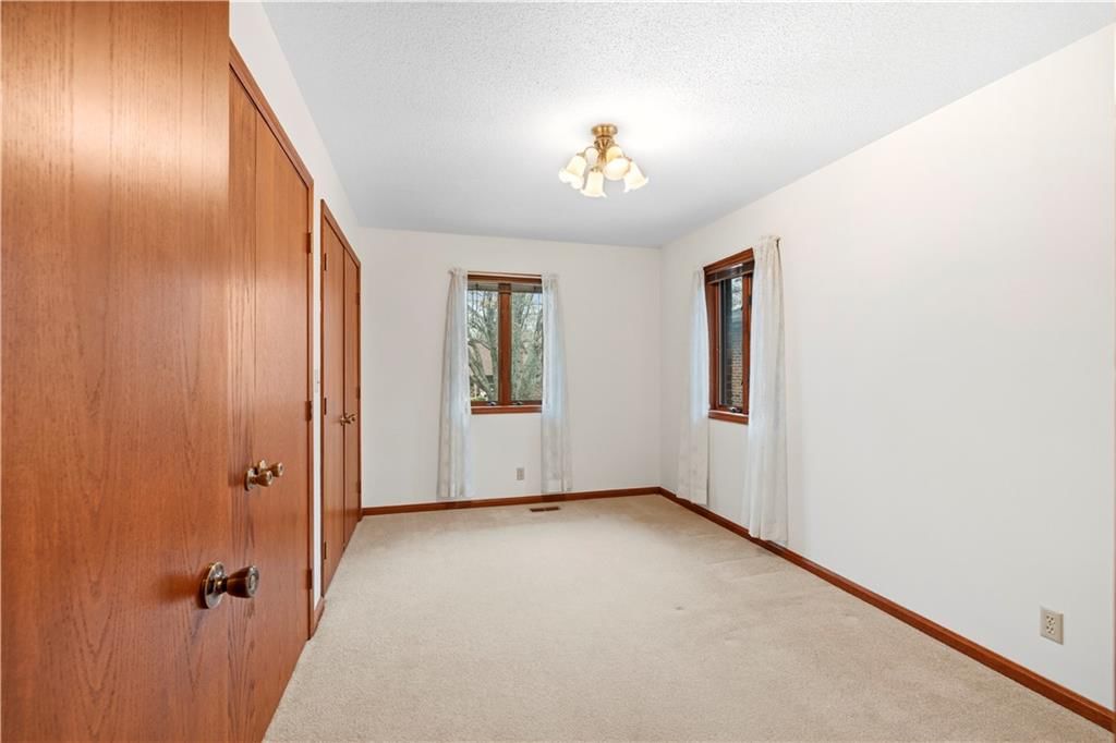 802 S Timberbrook Drive — photo 32