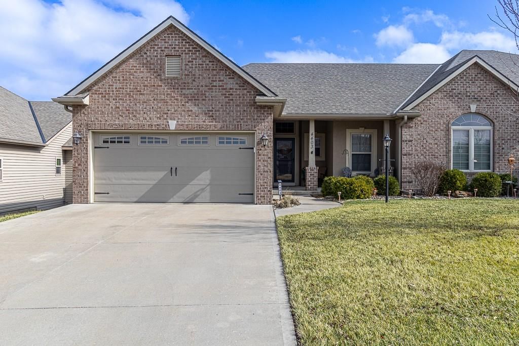 4403 Stonebridge Drive W — photo 2