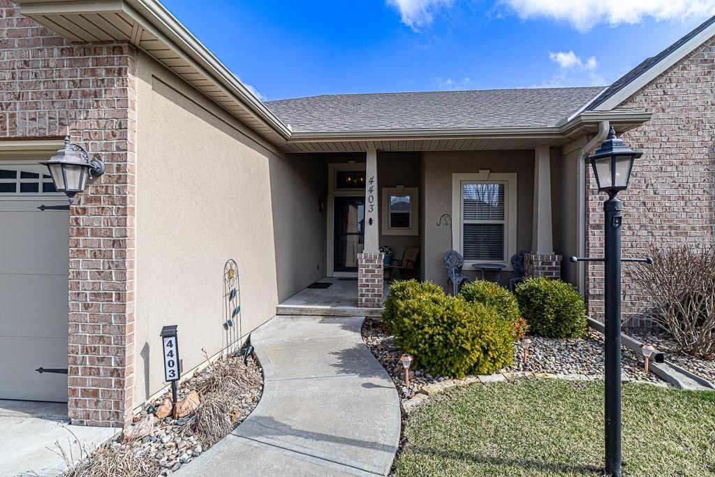 4403 Stonebridge Drive W — photo 8