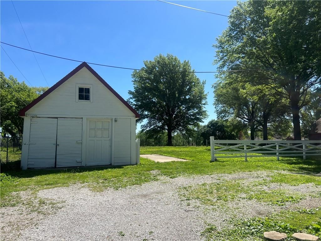 4507 Blue Ridge Boulevard — photo 11