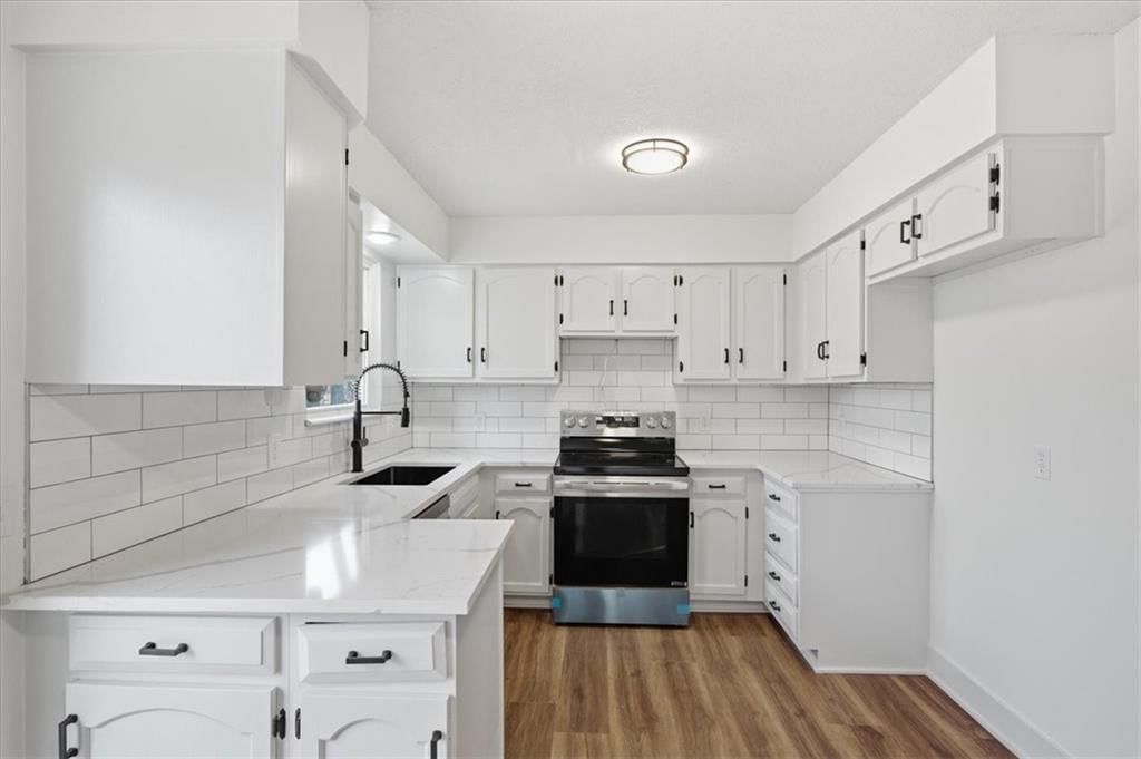 5761 N Anita Avenue — photo 10