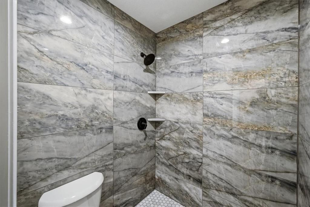 5761 N Anita Avenue — photo 18