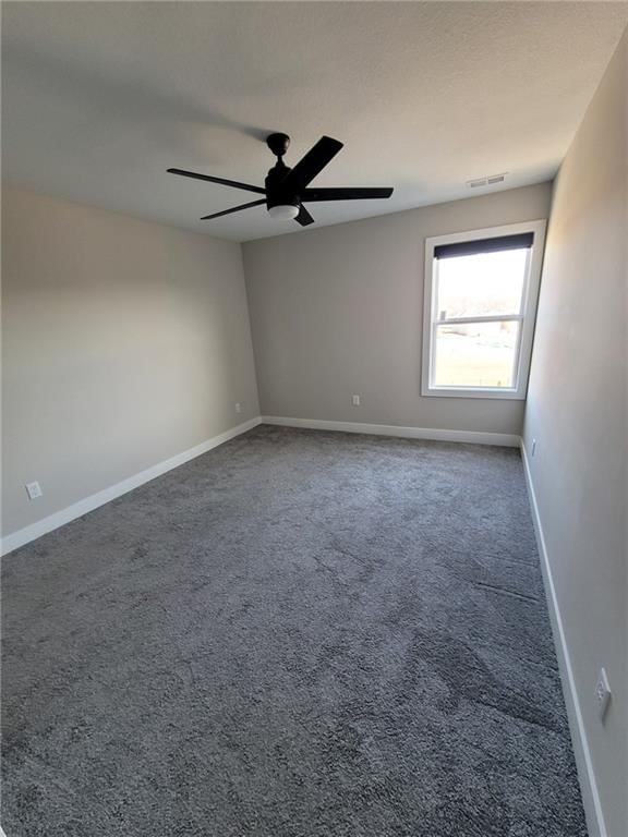 408 NE Greenview Drive — photo 6