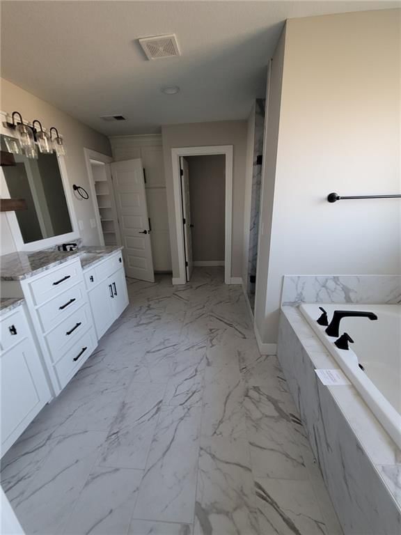 408 NE Greenview Drive — photo 8