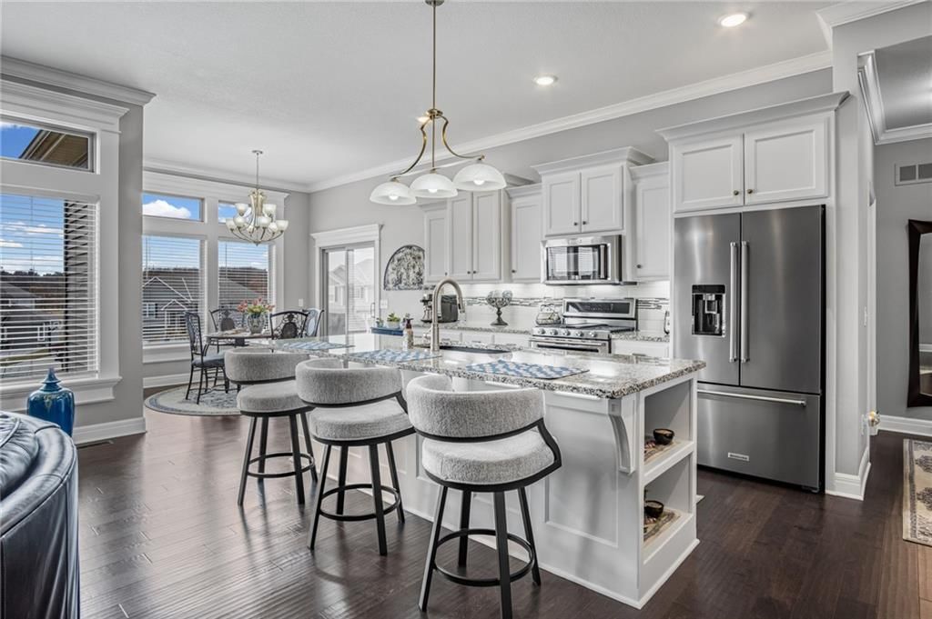4600 Greystone Drive — photo 9