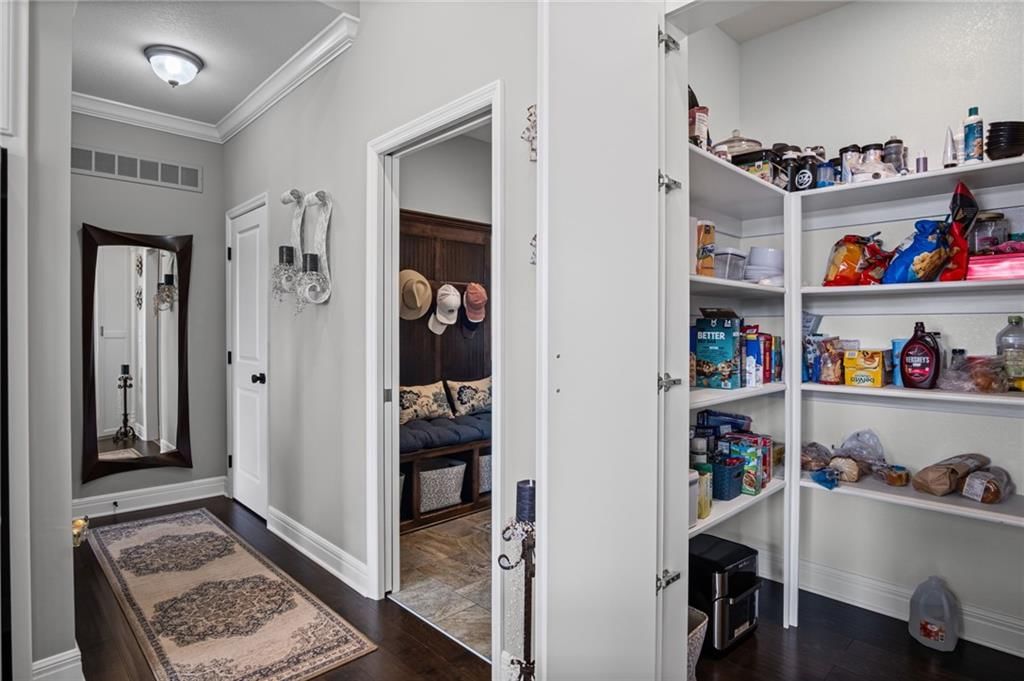 4600 Greystone Drive — photo 11