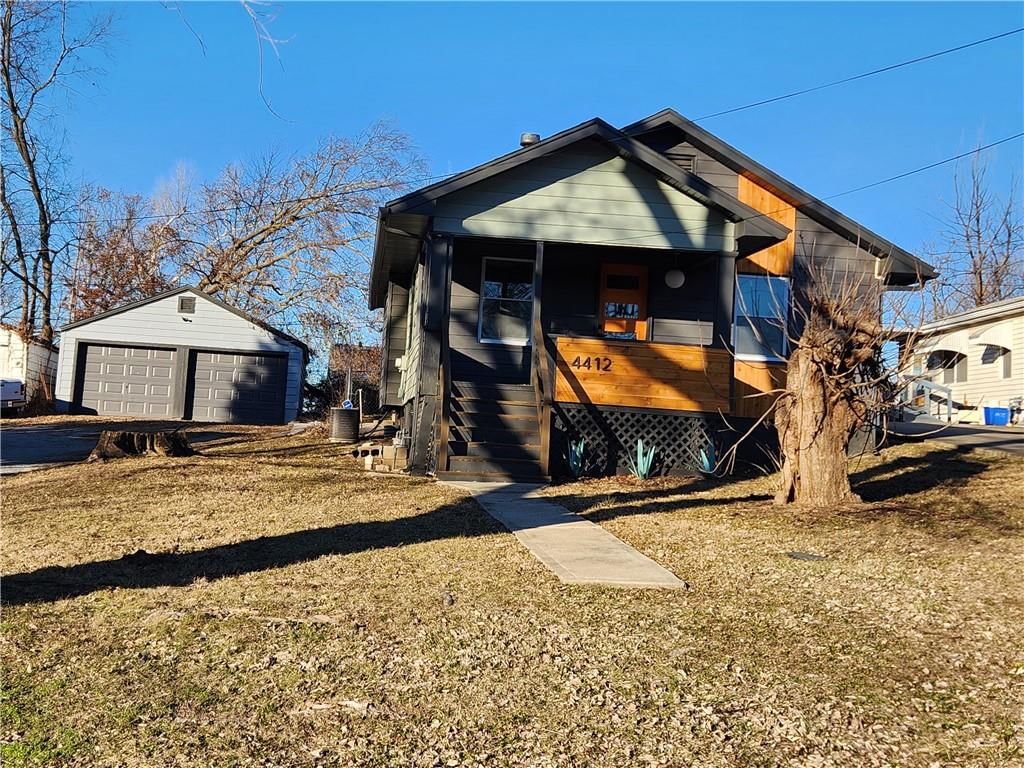 4412 N Jackson Avenue — photo 2