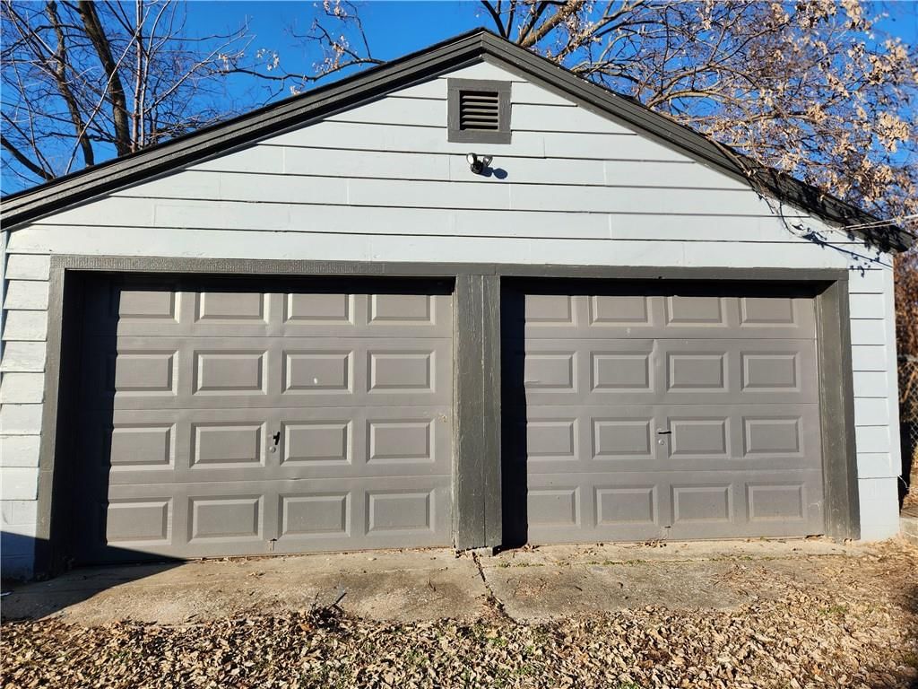 4412 N Jackson Avenue — photo 4