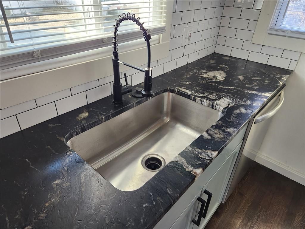 4412 N Jackson Avenue — photo 15