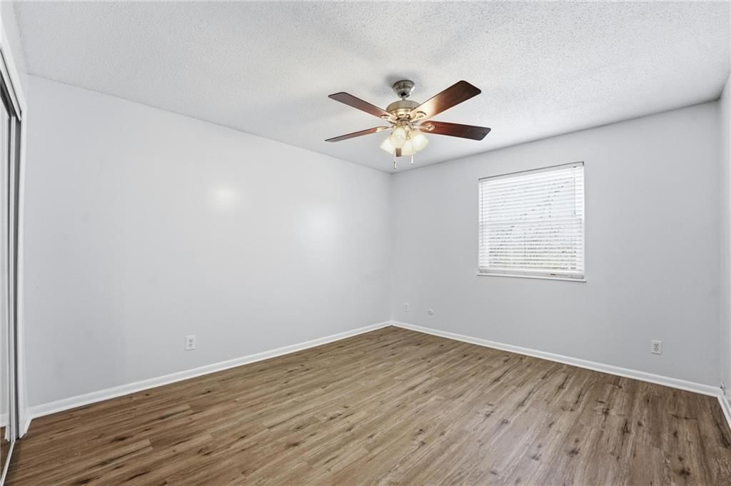 6232 Robinson Street — photo 10