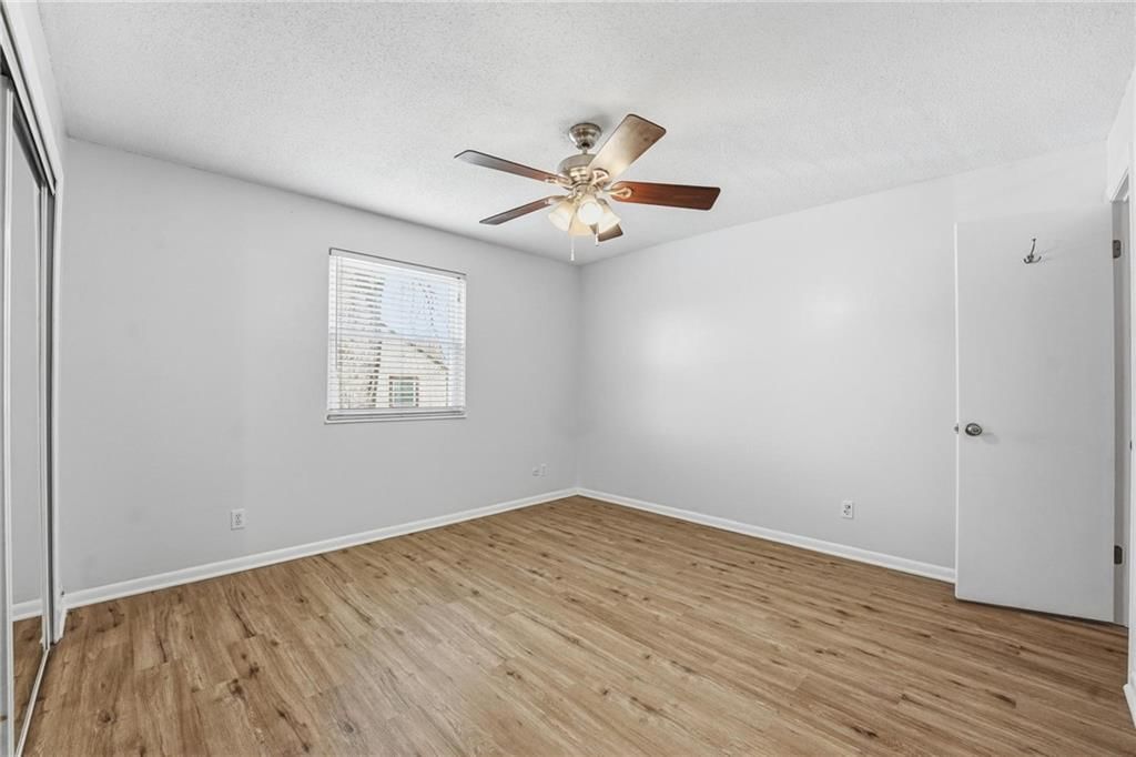 6232 Robinson Street — photo 15