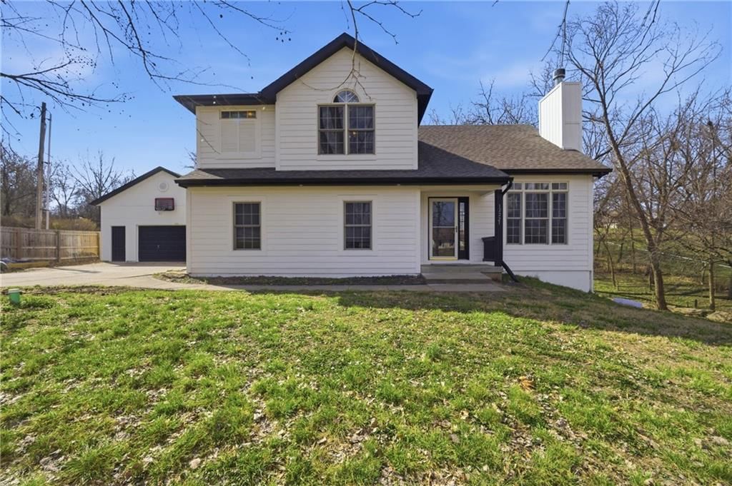 12221 Hubbard Road, Kansas City, KS
