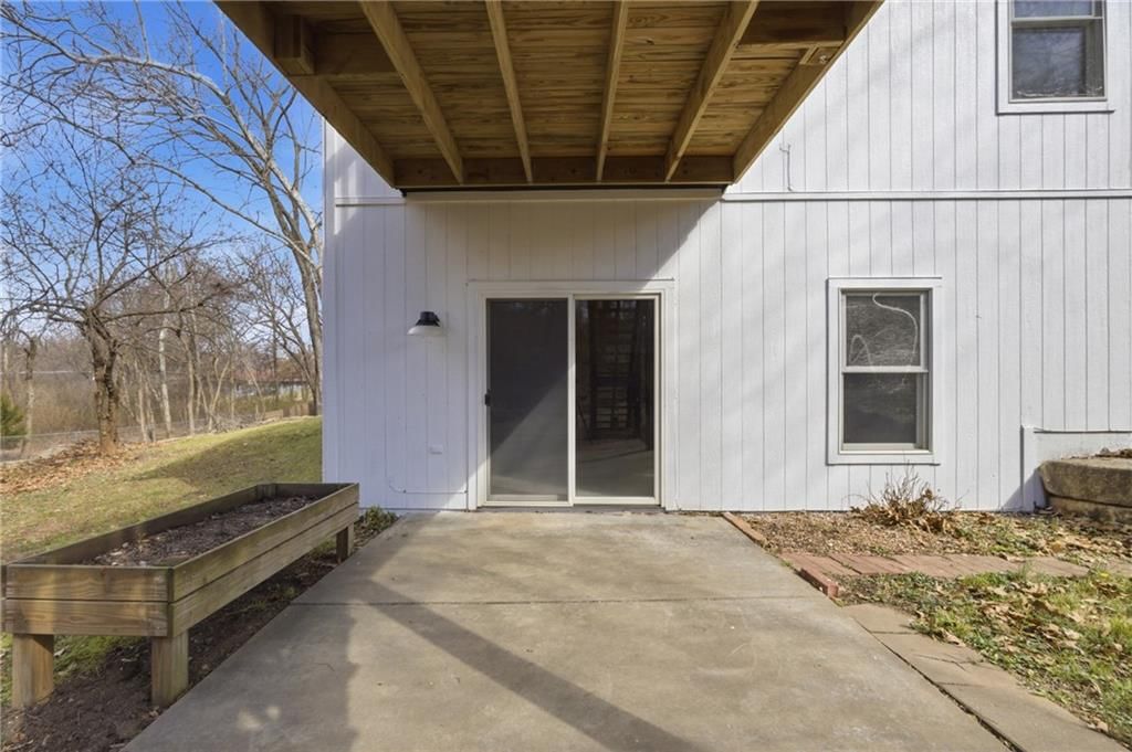 12221 Hubbard Road — photo 33