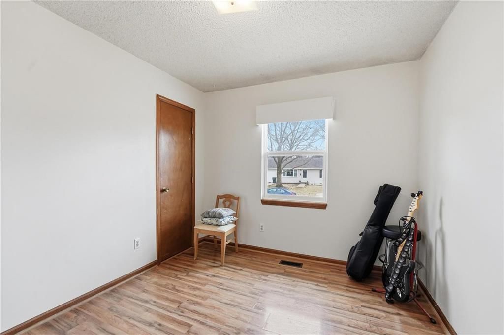 906 NE 67th Place — photo 15