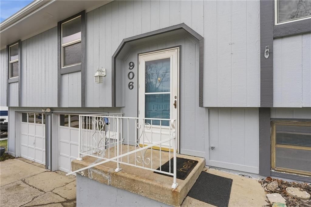 906 NE 67th Place — photo 35