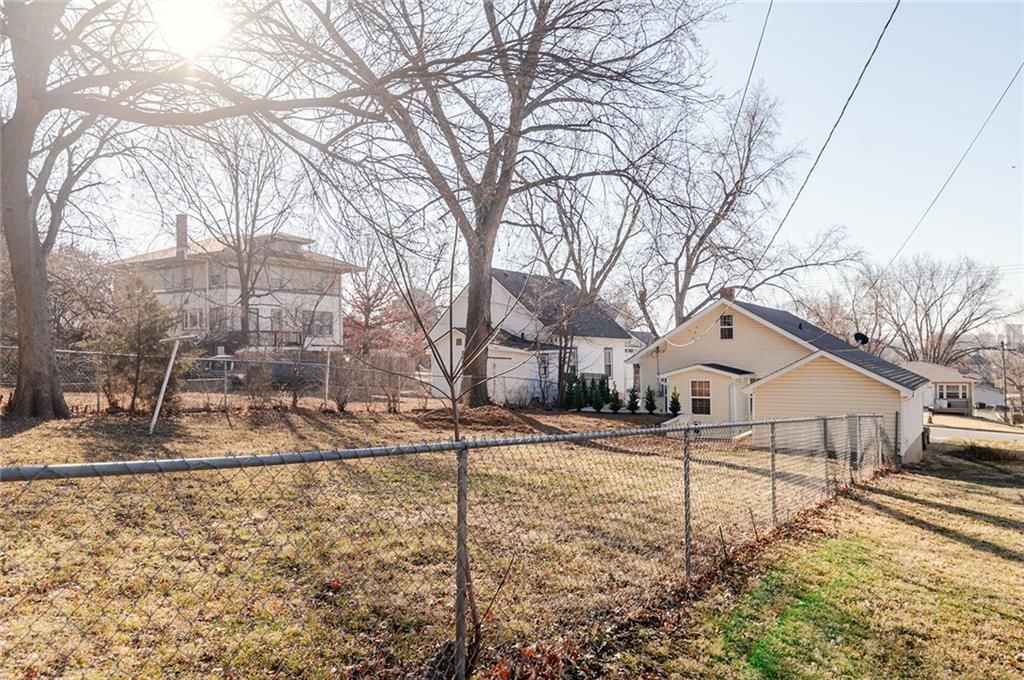 1207 Atchison Street — photo 29