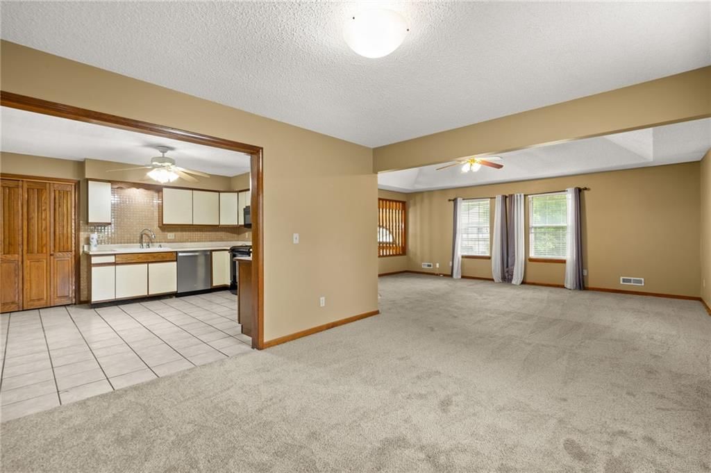 600 NE Sunny Creek Lane — photo 10