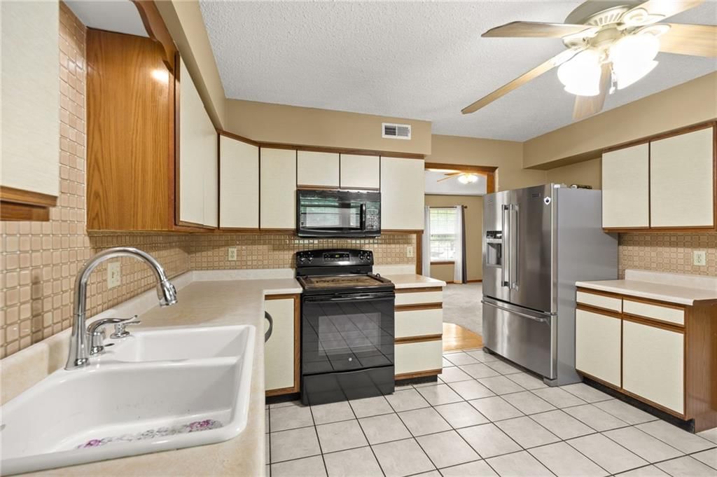 600 NE Sunny Creek Lane — photo 13