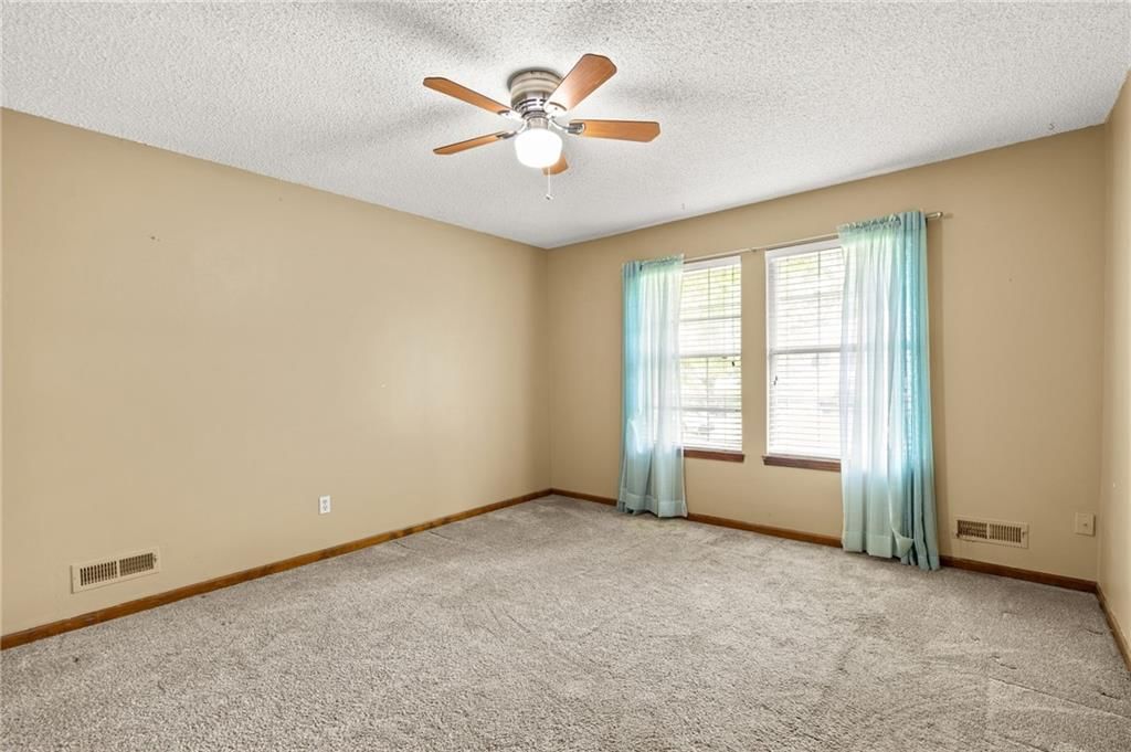 600 NE Sunny Creek Lane — photo 23