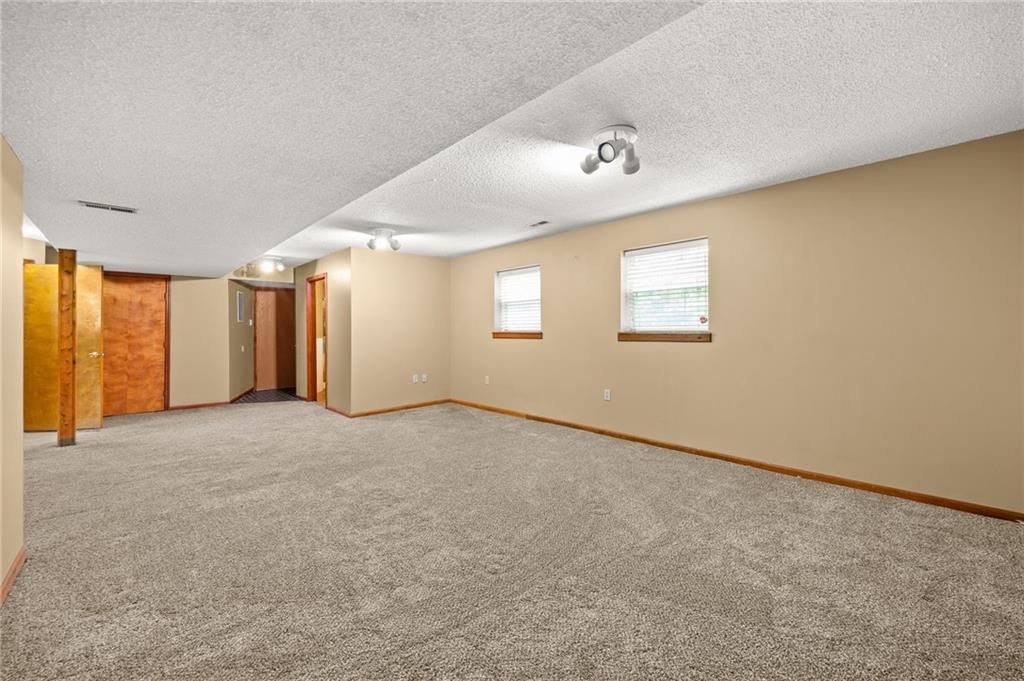 600 NE Sunny Creek Lane — photo 32