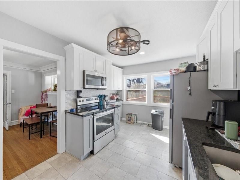 1141 E 75th Terrace — photo 11