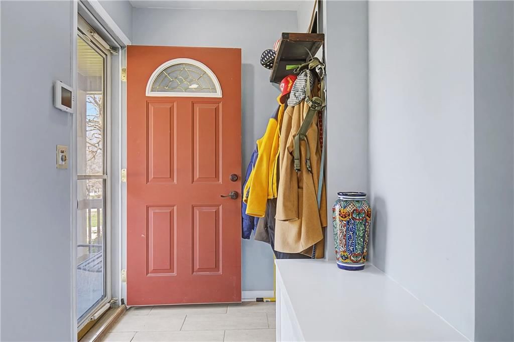 9923 Tracy Avenue — photo 11