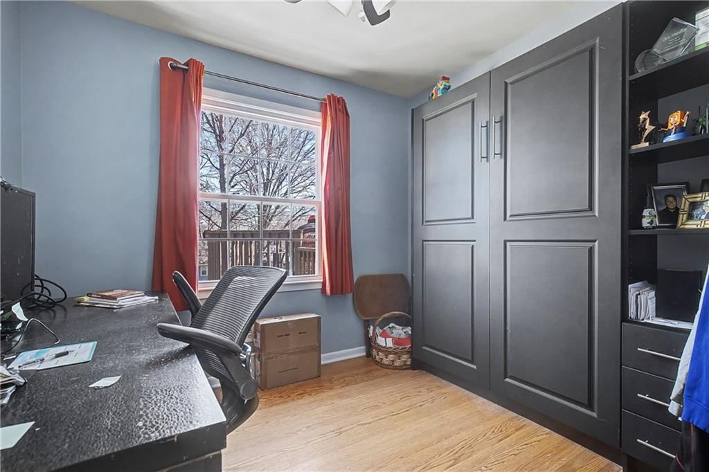 9923 Tracy Avenue — photo 14