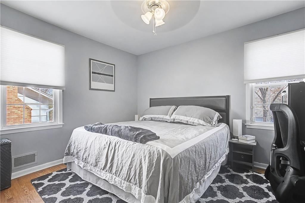 9923 Tracy Avenue — photo 15