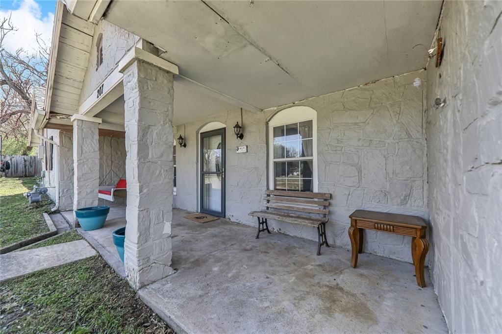 207 Rajah Road — photo 5