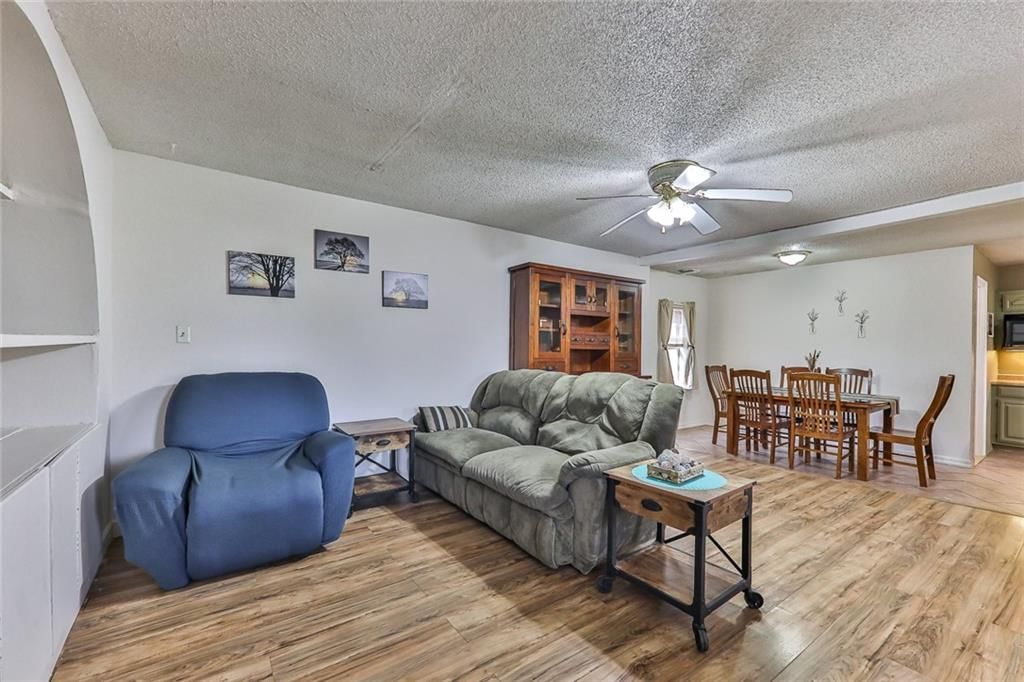 207 Rajah Road — photo 6