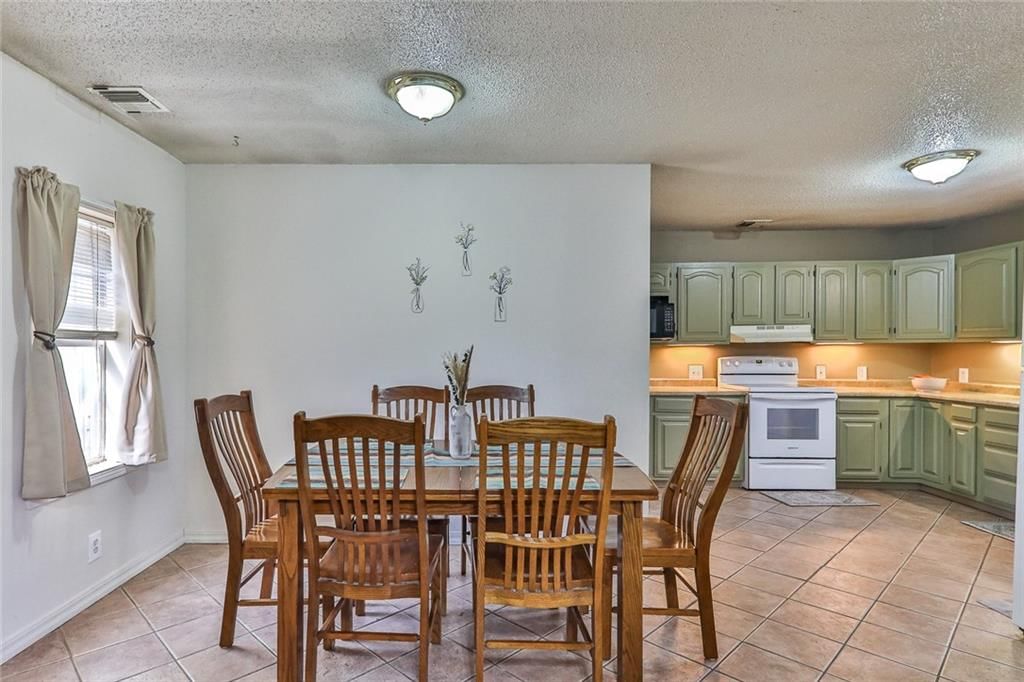 207 Rajah Road — photo 8