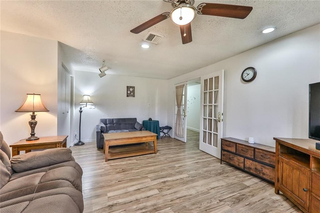 207 Rajah Road — photo 14