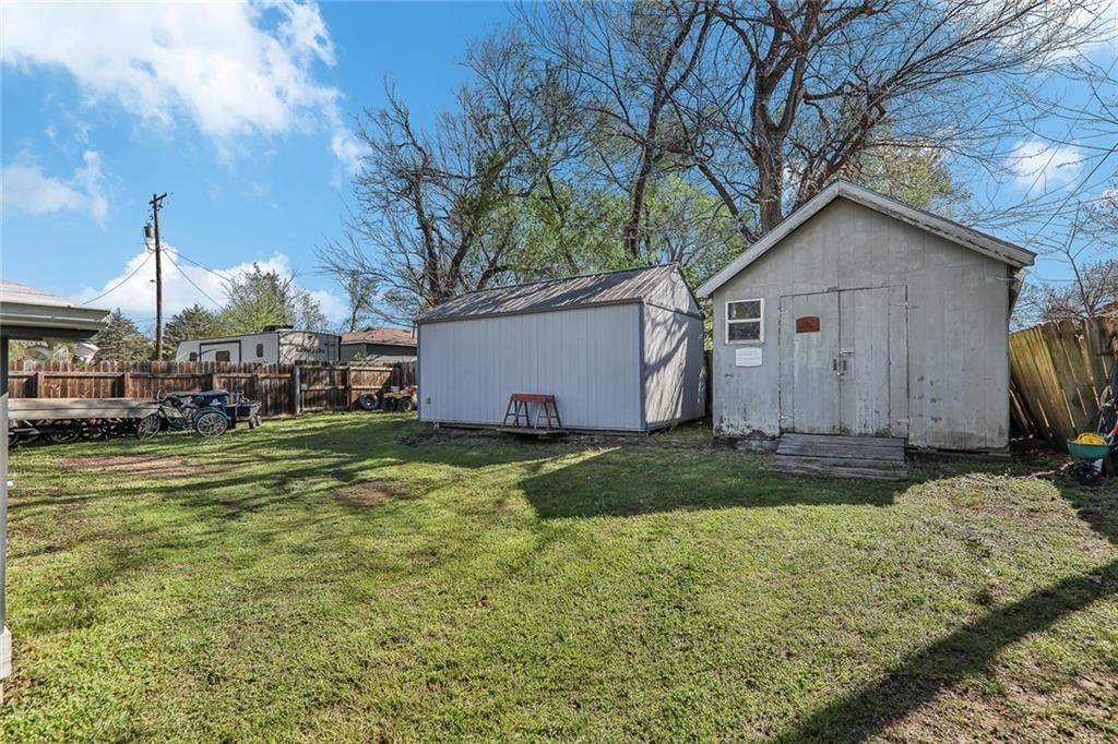 207 Rajah Road — photo 25