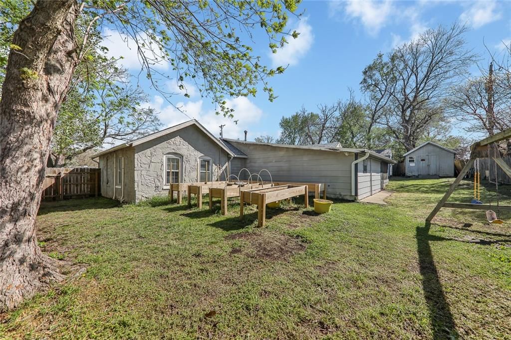 207 Rajah Road — photo 26