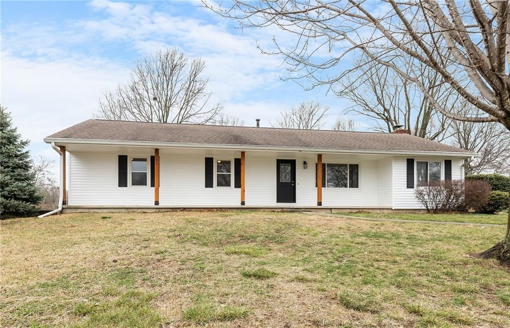 302 Knoll Drive — photo 1
