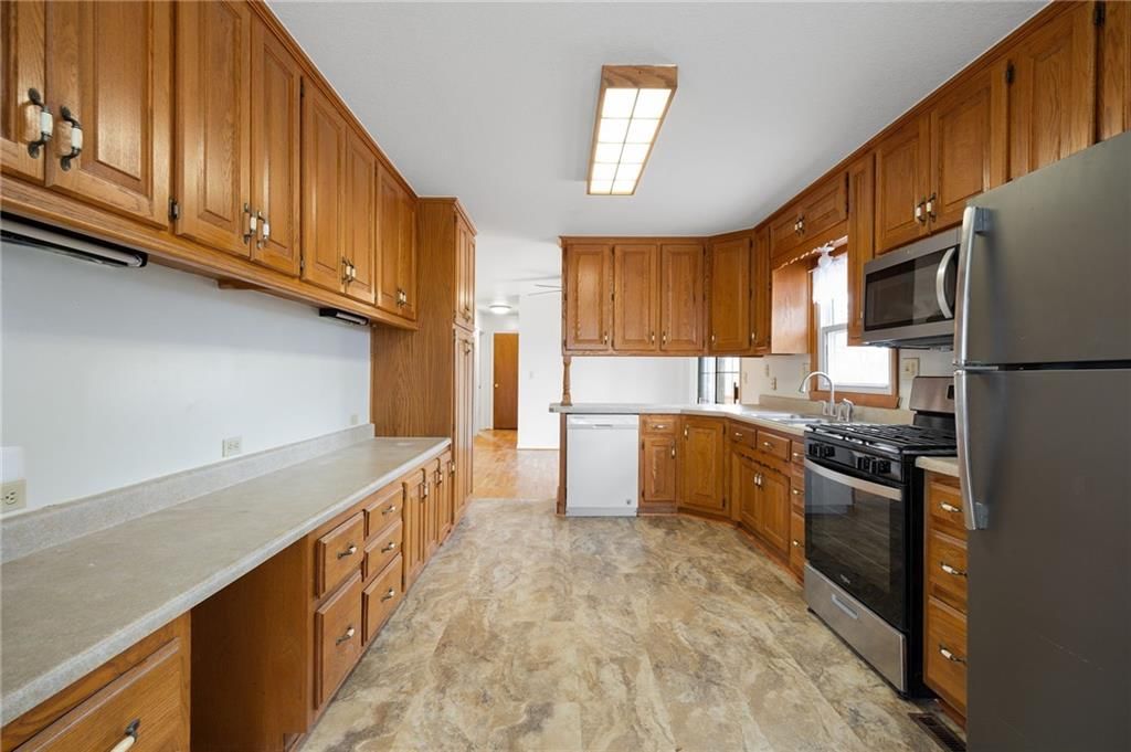 302 Knoll Drive — photo 12