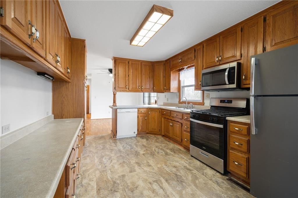 302 Knoll Drive — photo 13