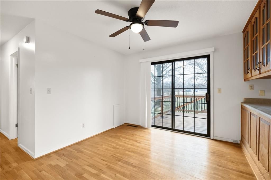 302 Knoll Drive — photo 16