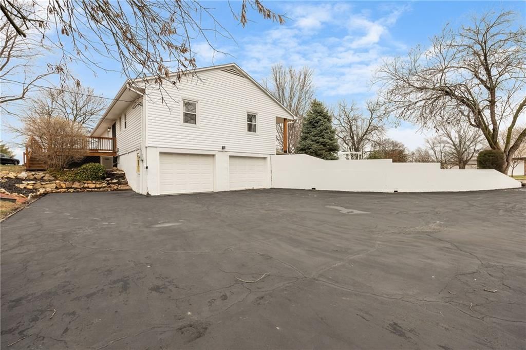 302 Knoll Drive — photo 36