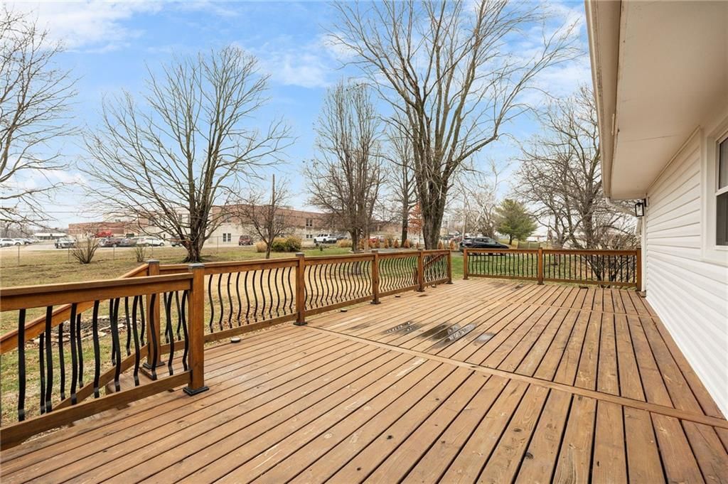 302 Knoll Drive — photo 37