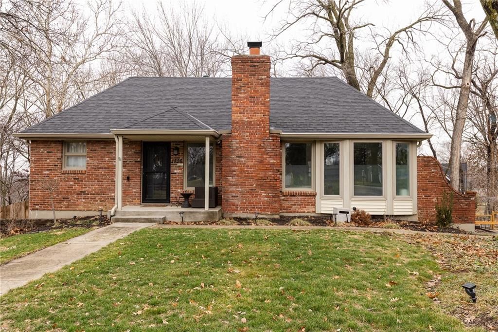 1826 NW WOODLAND Road — photo 3