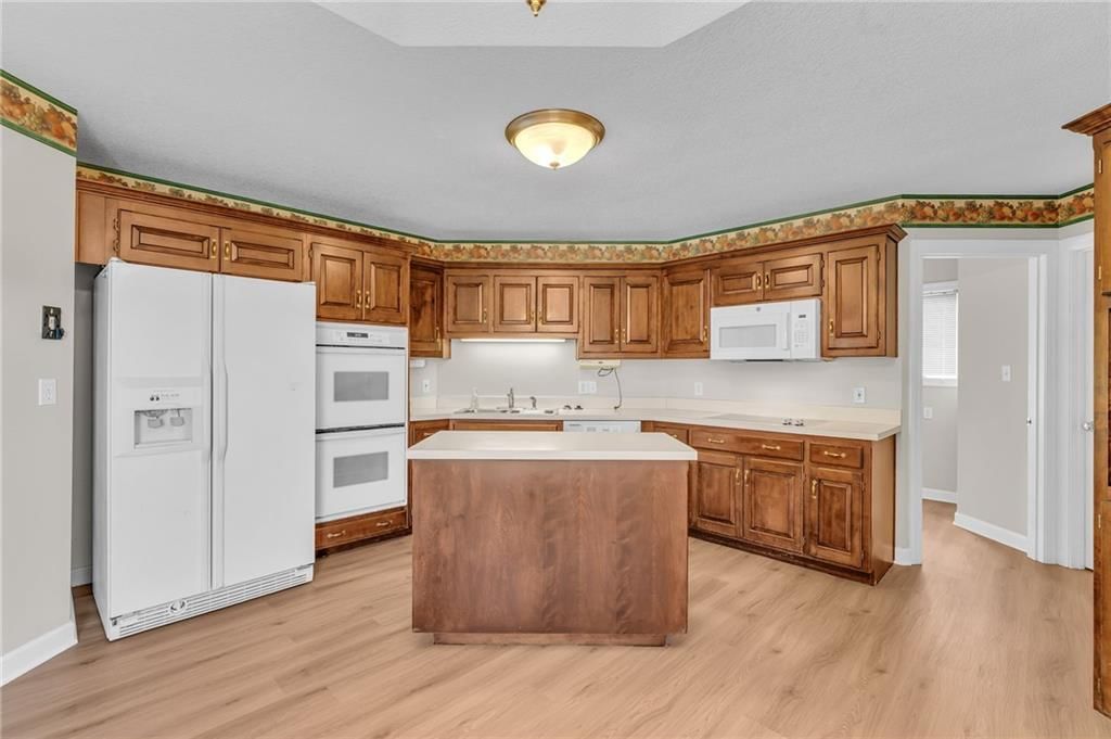 948 SW Woodbridge Court — photo 12