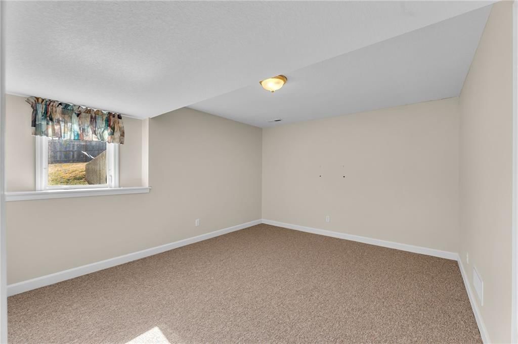 948 SW Woodbridge Court — photo 41