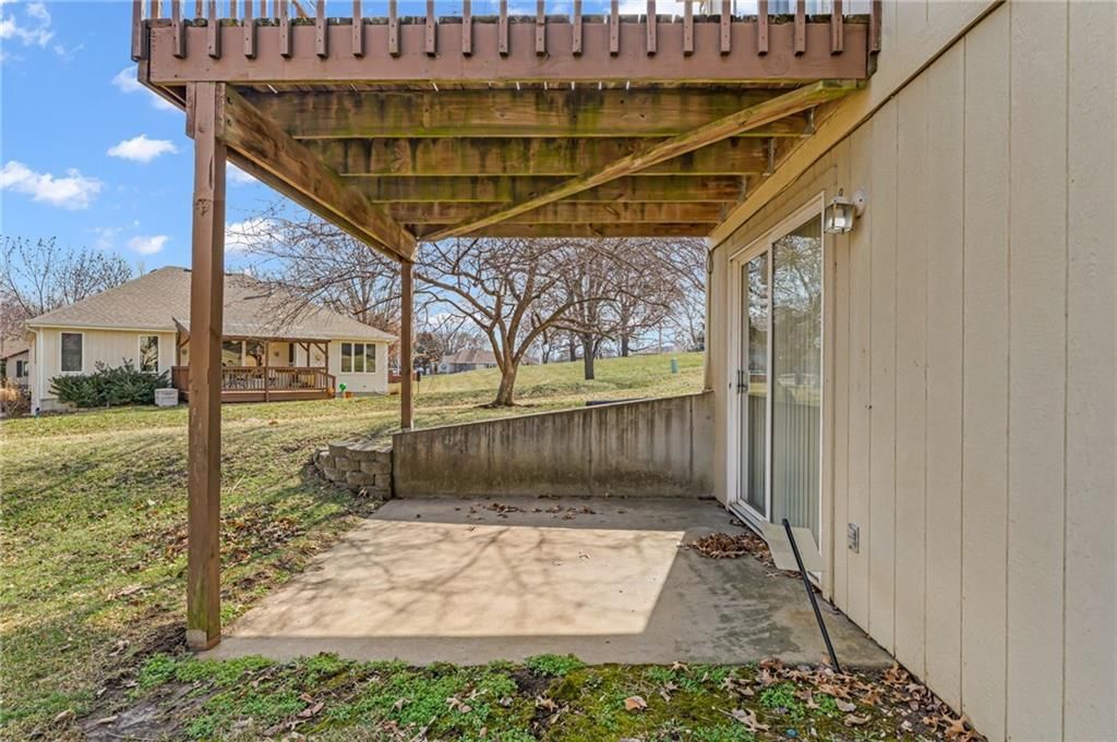 948 SW Woodbridge Court — photo 48